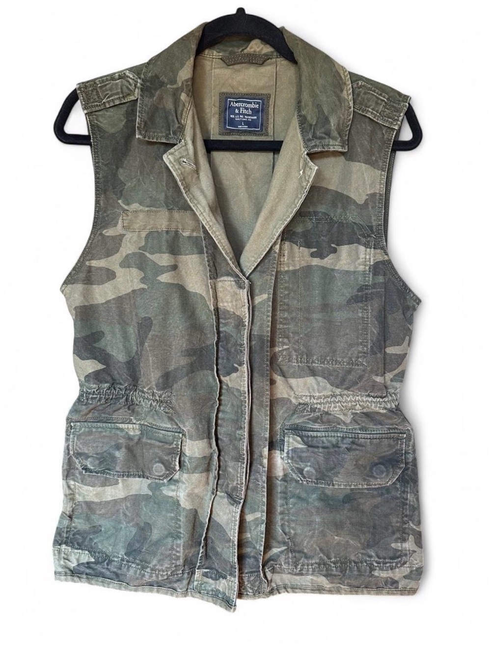 Abercrombie & Fitch Men’s Camo Utility Vest - Olive Green